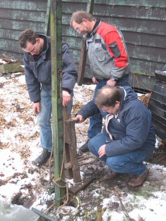 paal uit de sloot trekken